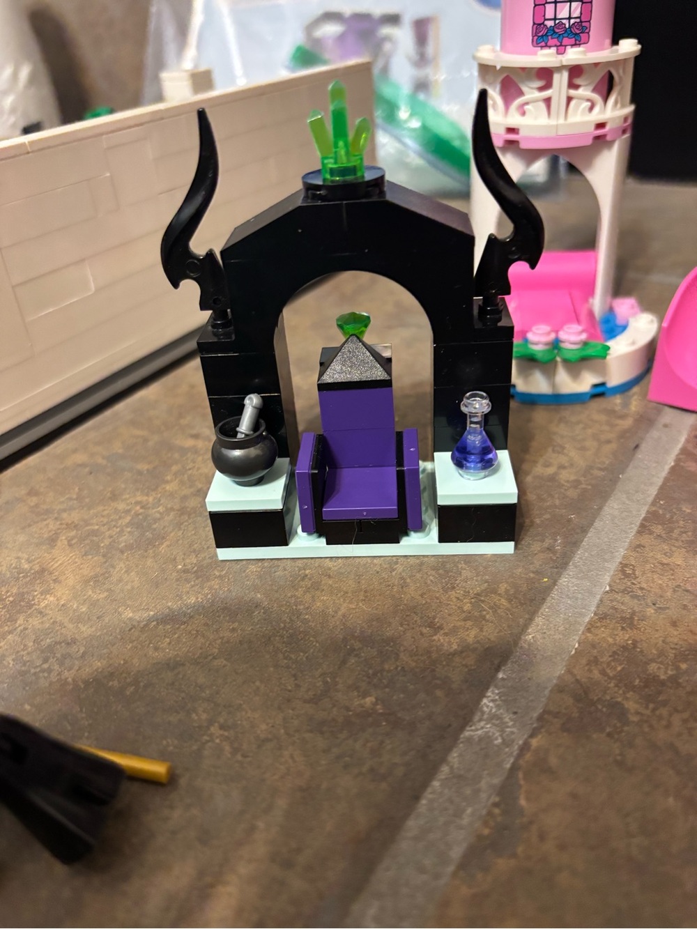LEGO Disney Princess 43211 Aurora's Castle – 99% Complete w/ Instructions - Picture 6 of 10